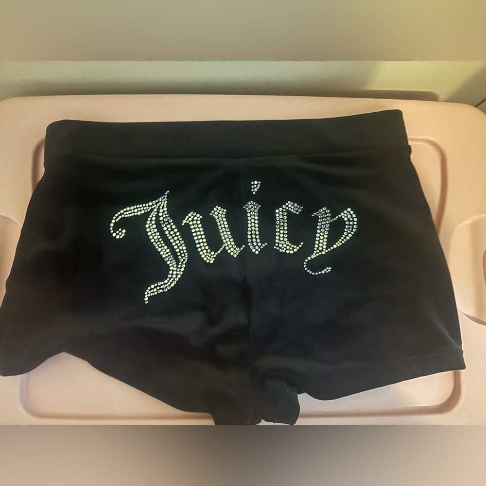 BRANDNEW JUICY COUTURE VOLUR SHORTS